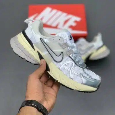 کتونی نایک وی تو کی نقره ای کرم Nike v2k Silver Cream