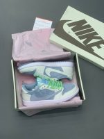 کتونی نایک ایر جردن ۱ لو تراویس اسکات آبی سفید Nike Air Jordan 1 Low Travis Scott Reverse Swoosh