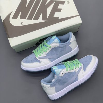 کتونی نایک ایر جردن ۱ لو تراویس اسکات آبی سفید Nike Air Jordan 1 Low Travis Scott Reverse Swoosh