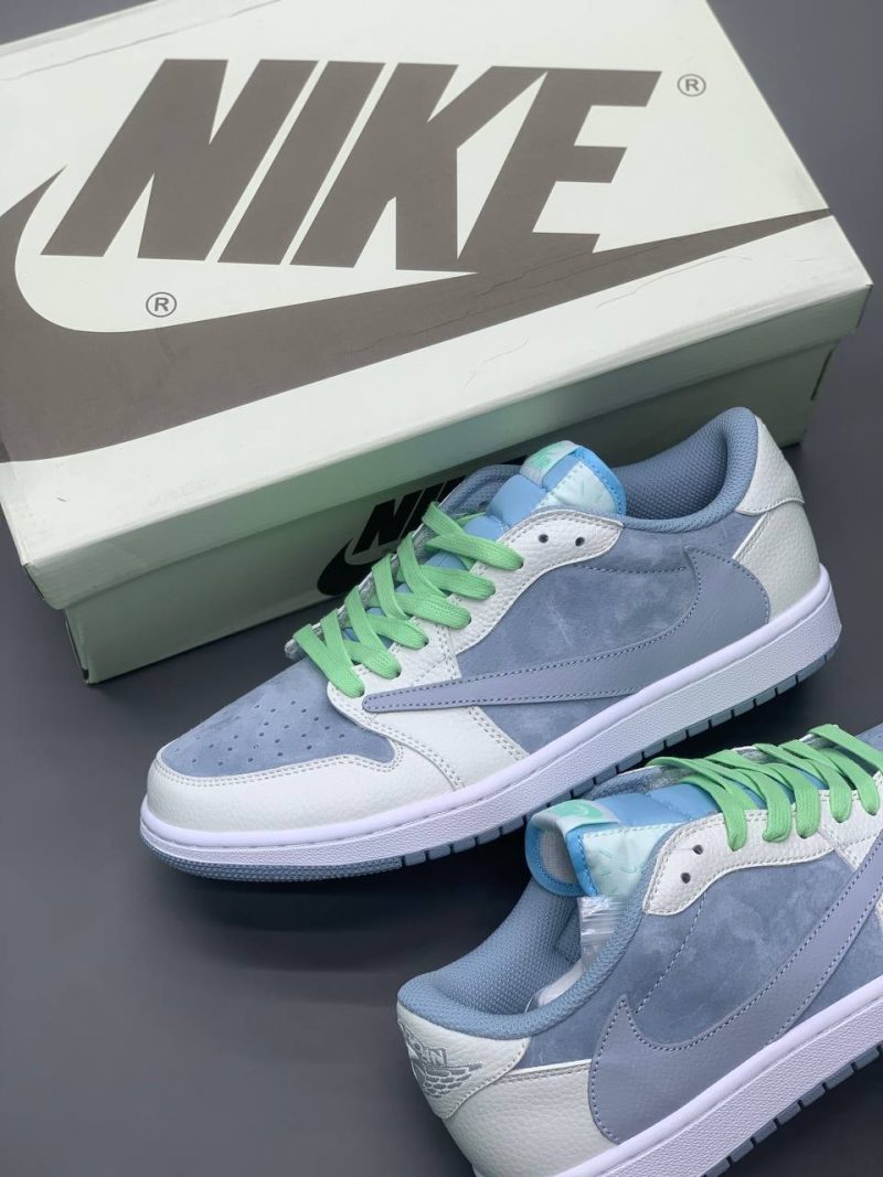 کتونی نایک ایر جردن ۱ لو تراویس اسکات آبی سفید Nike Air Jordan 1 Low Travis Scott Reverse Swoosh