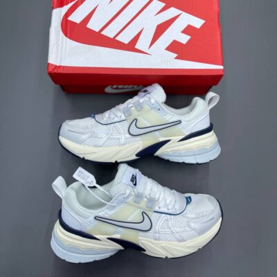 کتونی نایک وی تو کی ران سفید سرمه‌ای Nike V2K Run White Blue