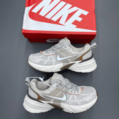 کتونی نایک وی تو کی کرم Nike V2K Run Cream