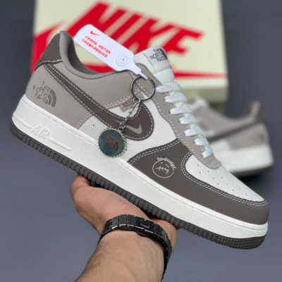 کفش اسپرت نایک ایرفورس وان نورث فیس قهوه‌ایNike Air Force 1 North Face Brown