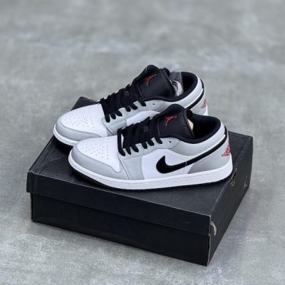 کفش نایک ایر جردن وان لو اسموک سفید طوسی Nike Air Jordan 1 Low Smoke White Grey