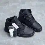 کفش نایک ایر جردن وان ساقدار تمام مشکی Nike Air Jordan 1 High Triple Black