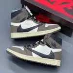 کفش نایک ایر جردن وان ساقدار رترو تراویس اسکات موکا Nike Air Jordan 1 Retro High Travis Scott Mocha