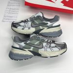 کفش نایک وی تو کی ران طوسی نقره‌ای Nike V2K Run Grey Silver