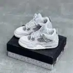 کفش نایک ایر جردن 4 رترو طوسی نقره ای Nike Air Jordan 4 Retro Grey Silver