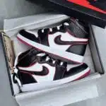 کفش نایک ایر جردن وان ساقدار رترو سفید مشکی قرمز Nike Air Jordan 1 High Retro White Black Red