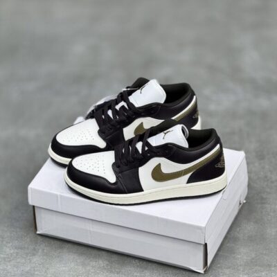 کفش نایک ایر جردن وان مشکی سفید لجنی Nike Air Jordan 1 Black White Olive