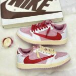 کفش نایک ایر جردن وان لو تراویس اسکات شای پینک صورتی Nike Air Jordan 1 Low Travis Scott Shy Pink