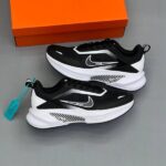کفش نایک ایر زوم پگاسوس ۲ مشکی سفید Nike Air Zoom Pegasus 2 Black White
